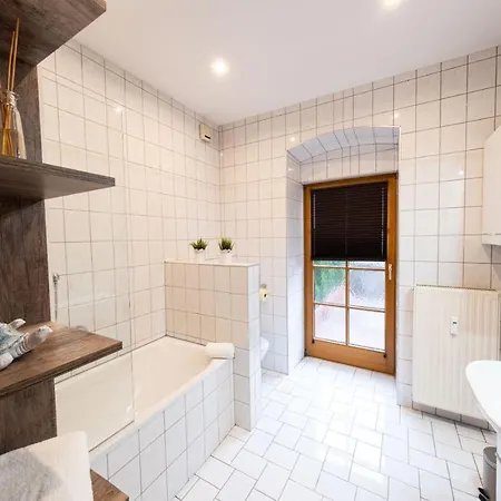 Annemarie 米耶德斯