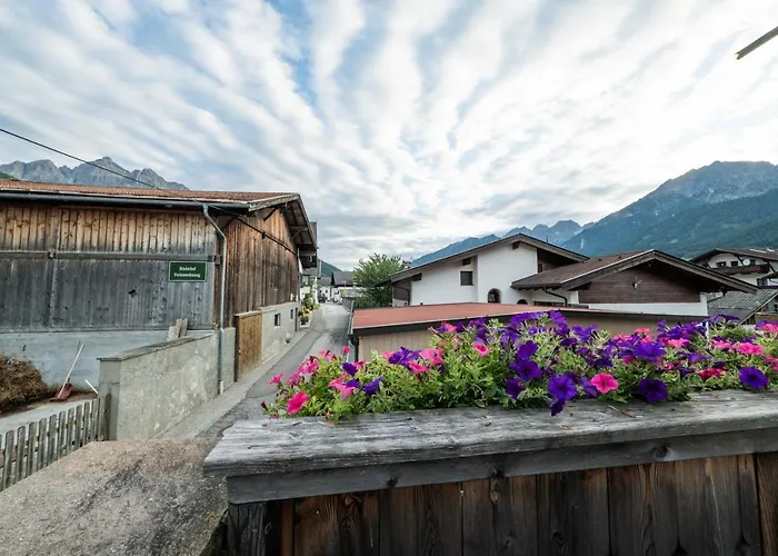 アパート Serles ミーダース